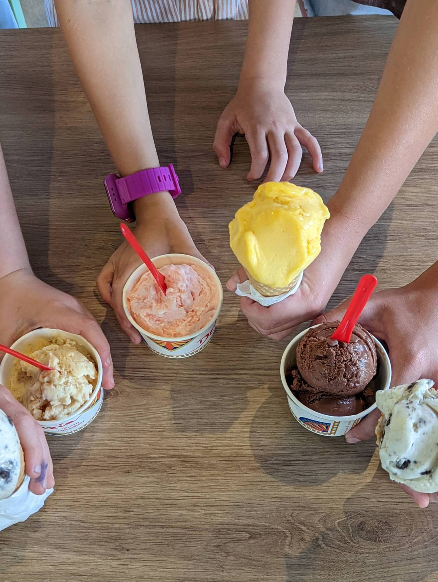 handwithicecream